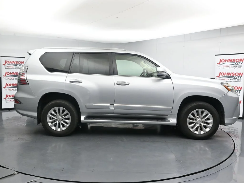 Used 2019 Silver Lexus 460 image 8