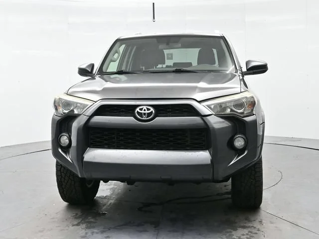 Used 2014 Magnetic Gray Met Toyota SR5 image 2