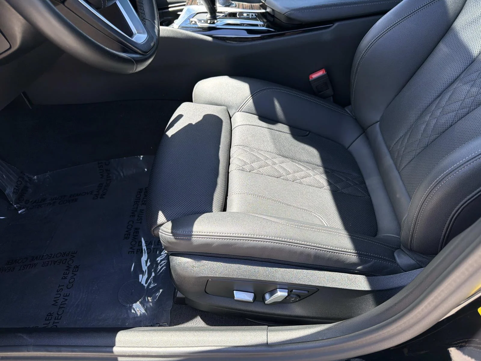 Used 2023 Jet Black BMW 530i Sedan image 13