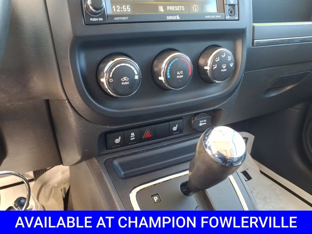 Used 2016 Black Jeep Latitude image 18