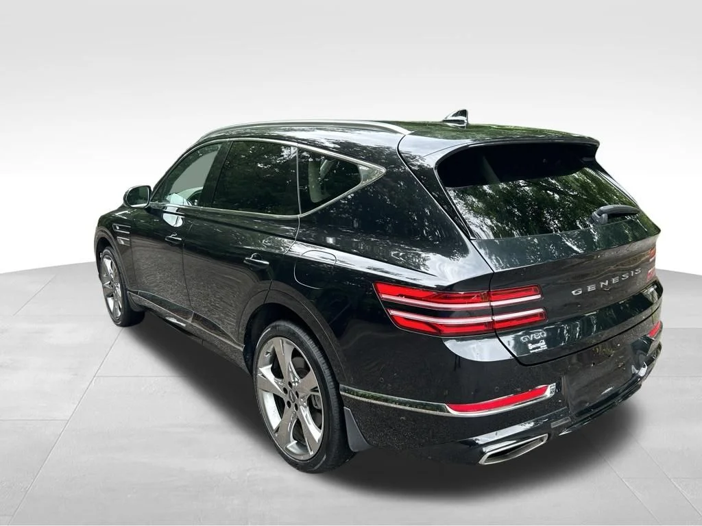 Used 2024 Black Genesis 3.5T Prestige image 3