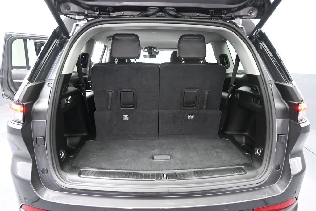 Used 2023 Gray Jeep Limited image 17
