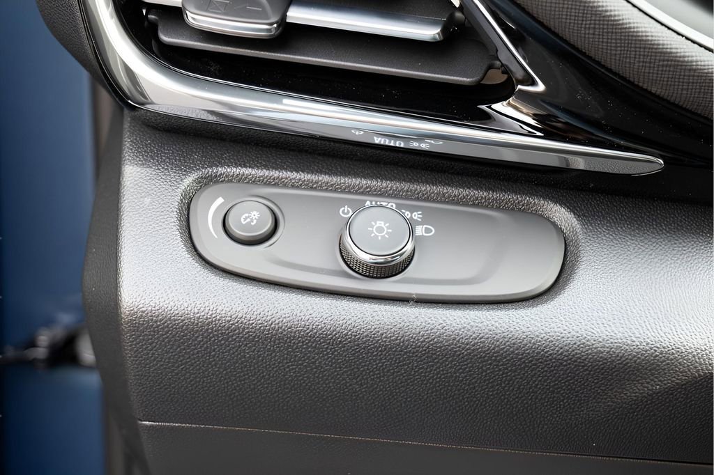 2026 Buick Envista Sport Touring - Photo 18