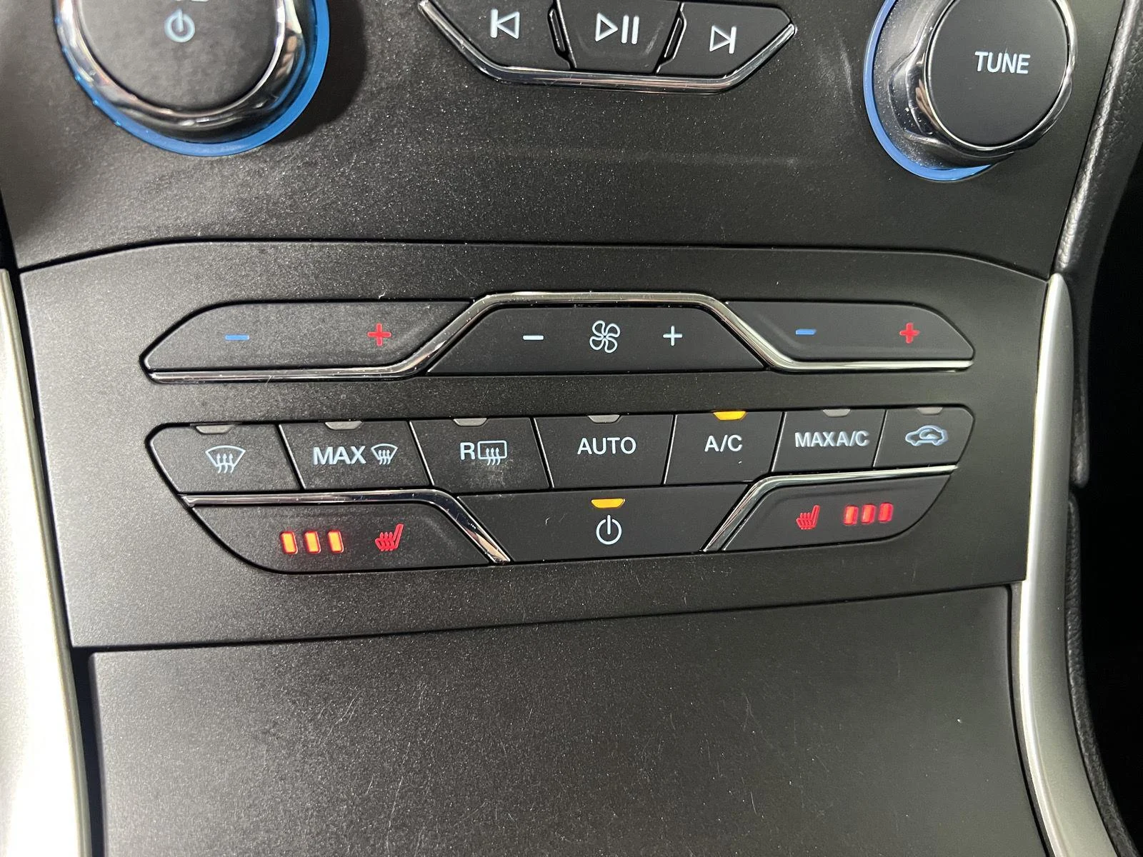 Used 2019 Magnetic Ford SEL image 8