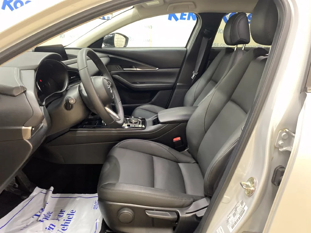 Certified Used 2024 White Mazda 2.5 S Select Sport image 9