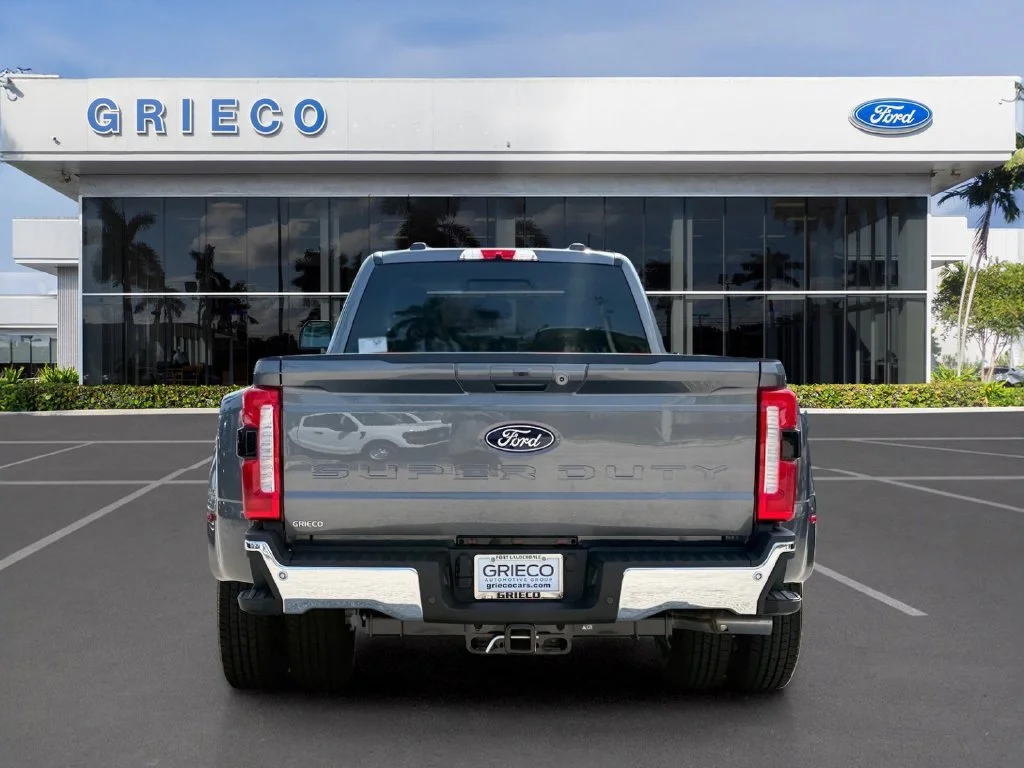 New 2027 Carbonized Gray Metallic Ford F-350® XLT image 6