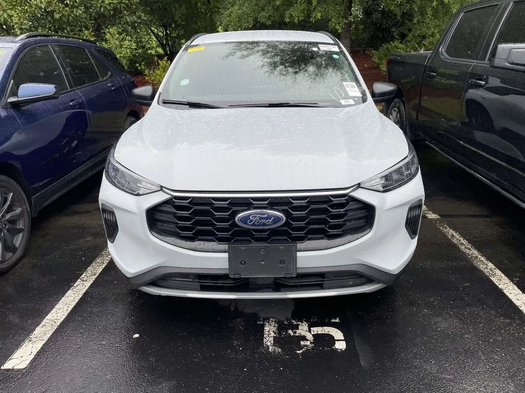 Used 2025 Space Silver Metallic Ford ST-Line image 2