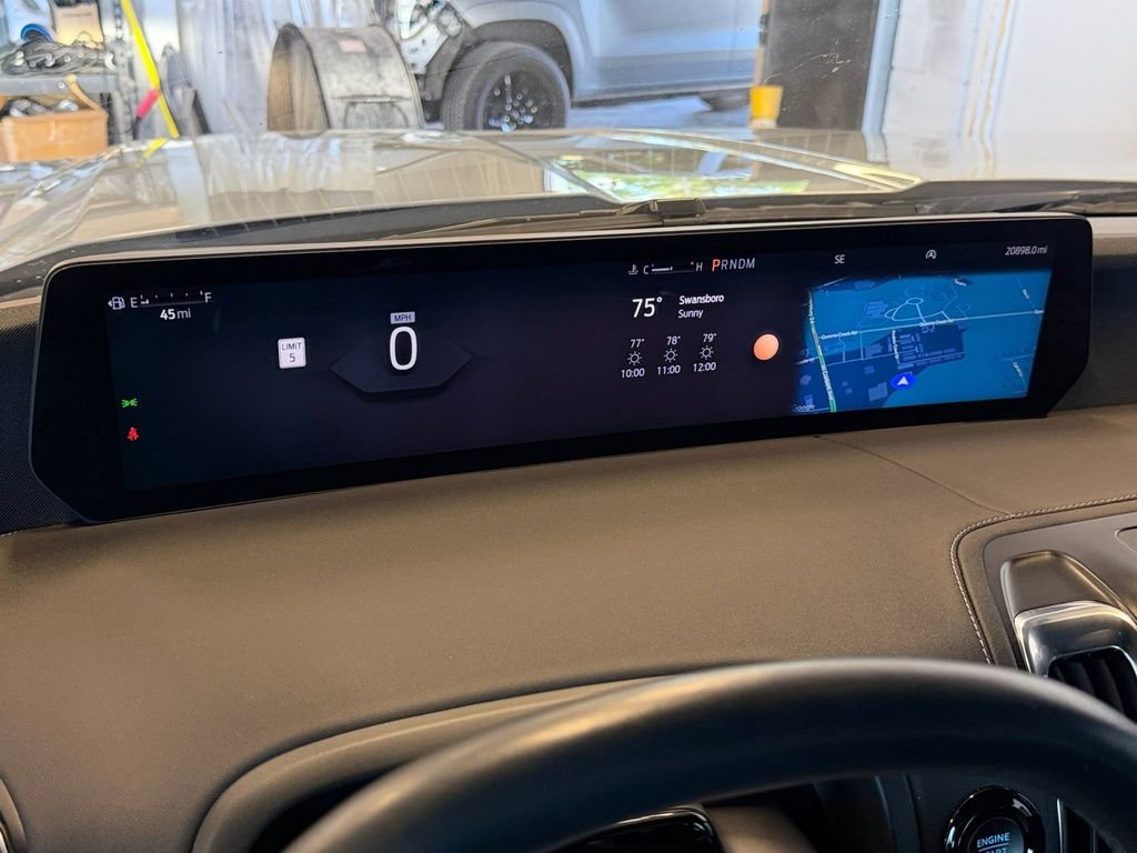 Used 2025 Gray Ford Platinum image 19
