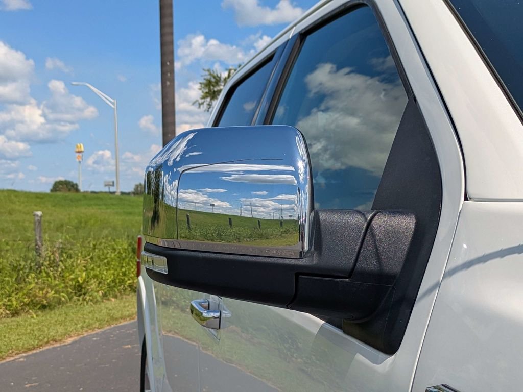 Used 2020 White Ford Lariat image 12