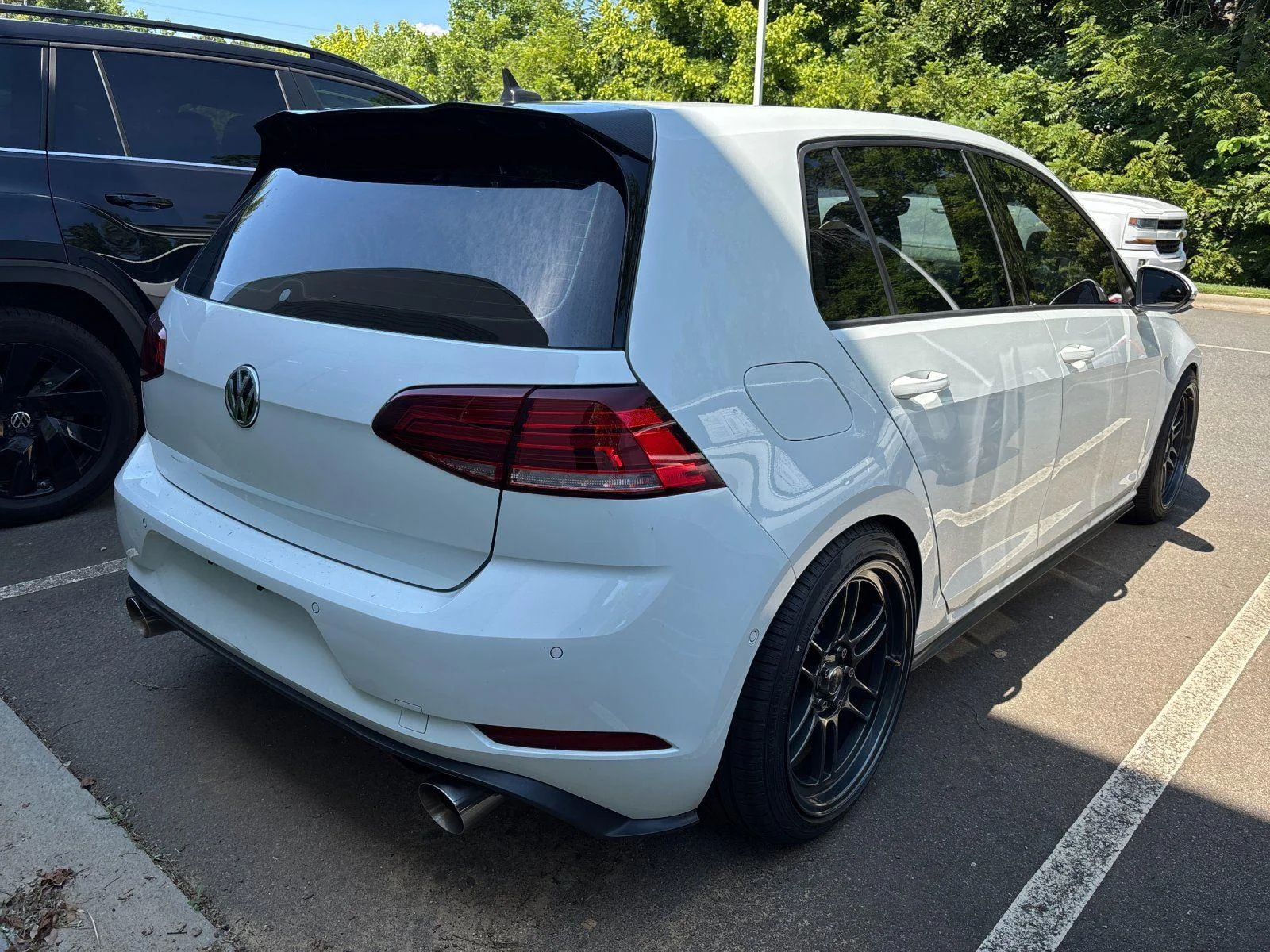Used 2018 Pure White Volkswagen Autobahn image 5