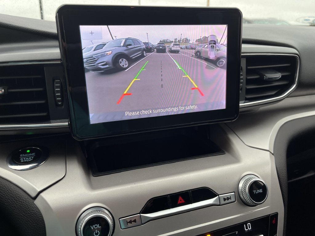 Used 2021 Blue Ford XLT image 18