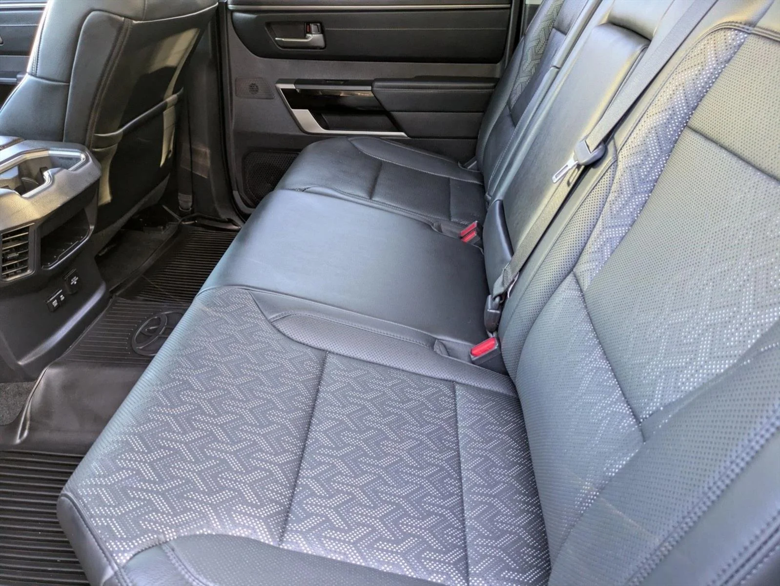 2024 Toyota Tundra Limited - Photo 17