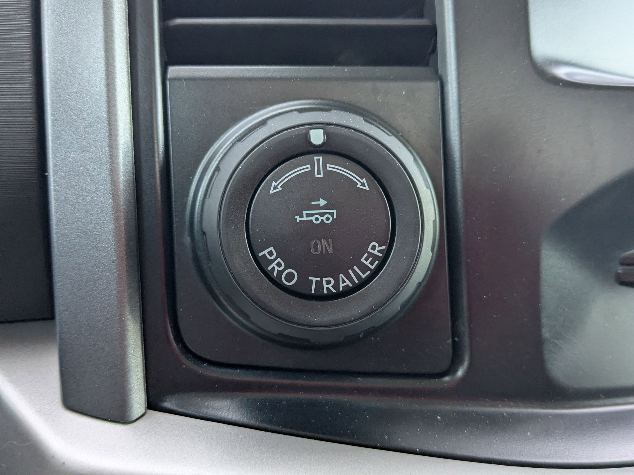 Used 2023 Oxford White Ford XLT image 27