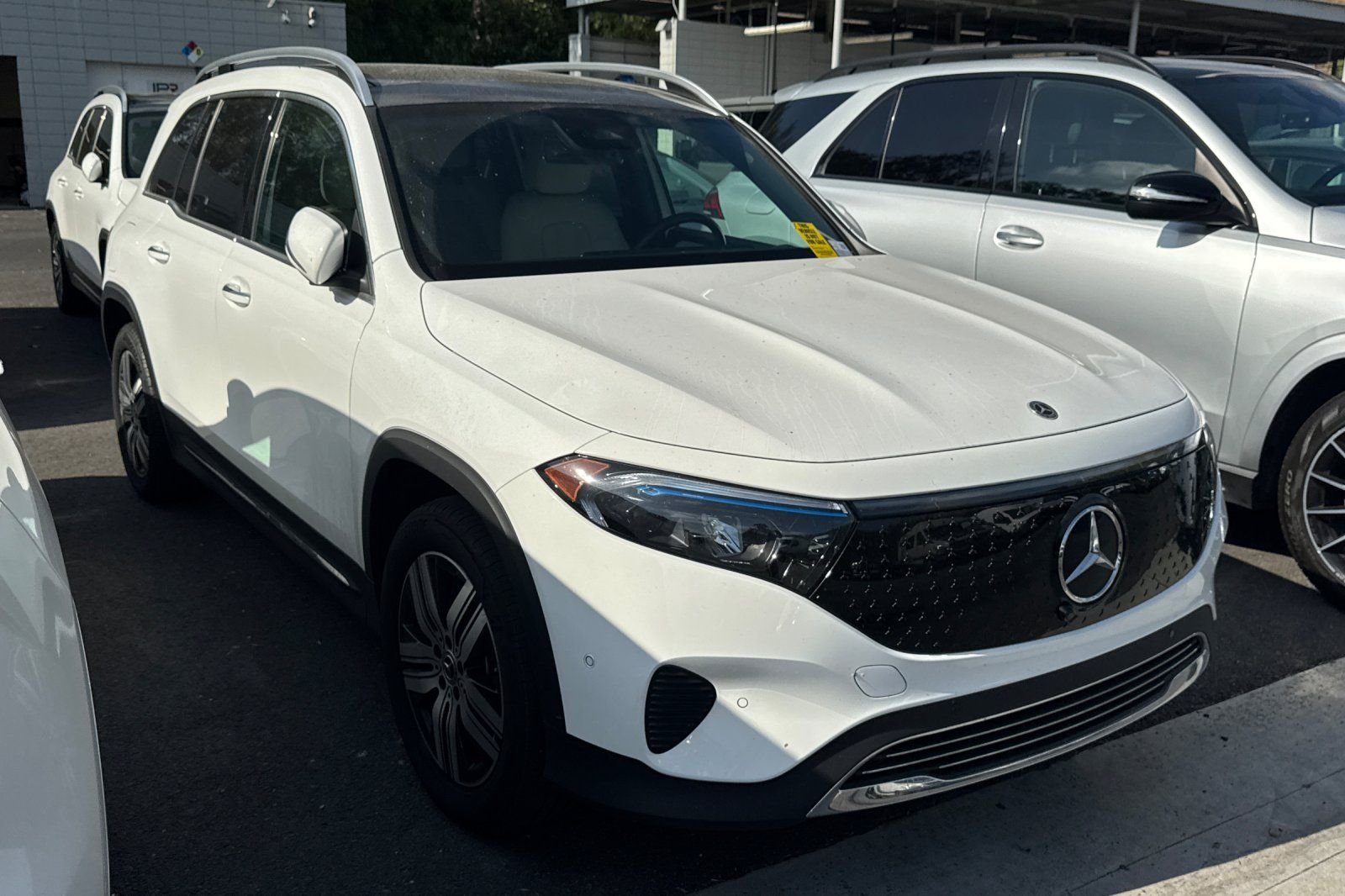 Certified Used 2025 White Mercedes-Benz 300 image 5