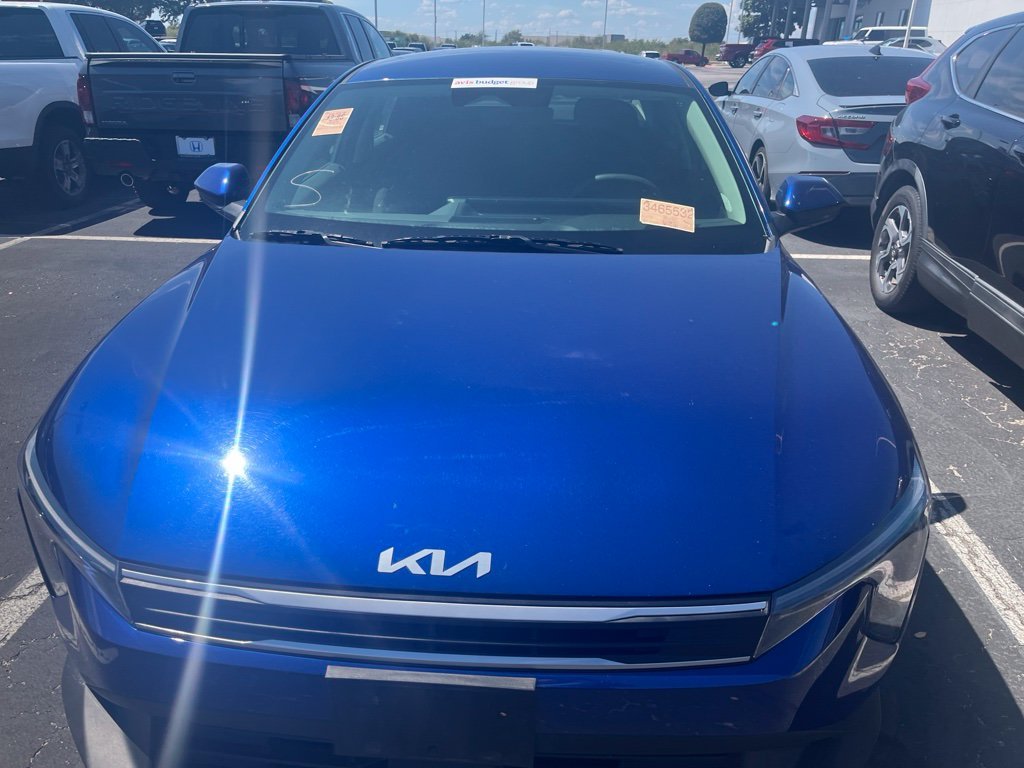 Used 2025 Deep Sea Blue Kia LXS image 2