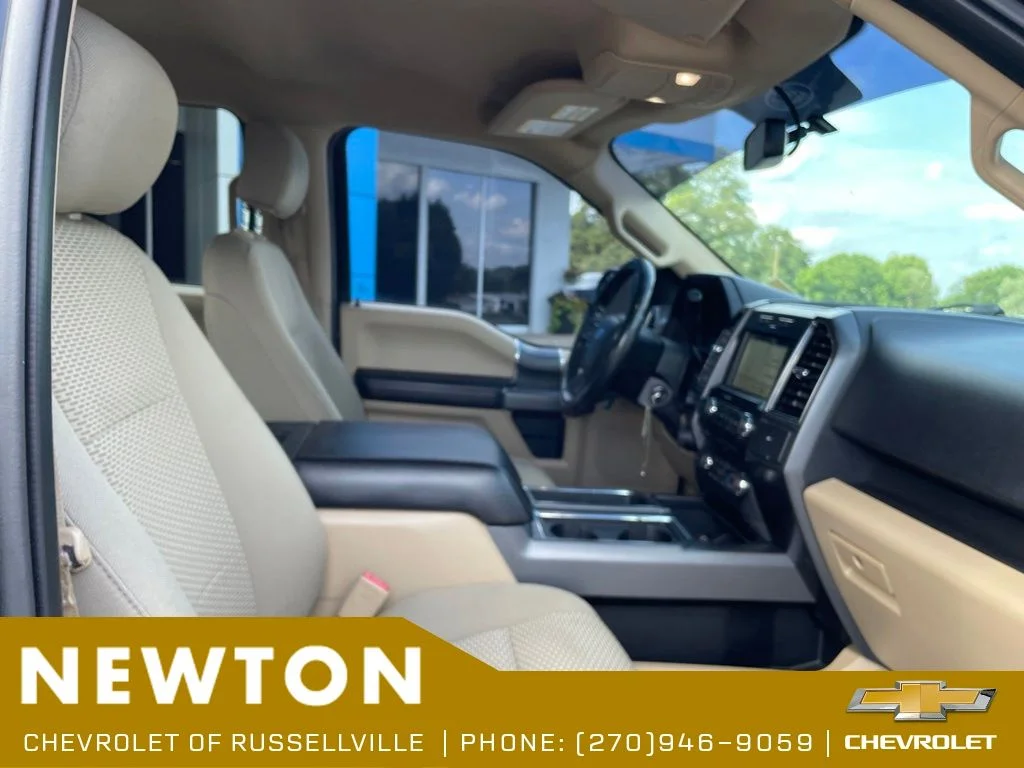 Used 2018 Shadow Black Ford XLT image 18