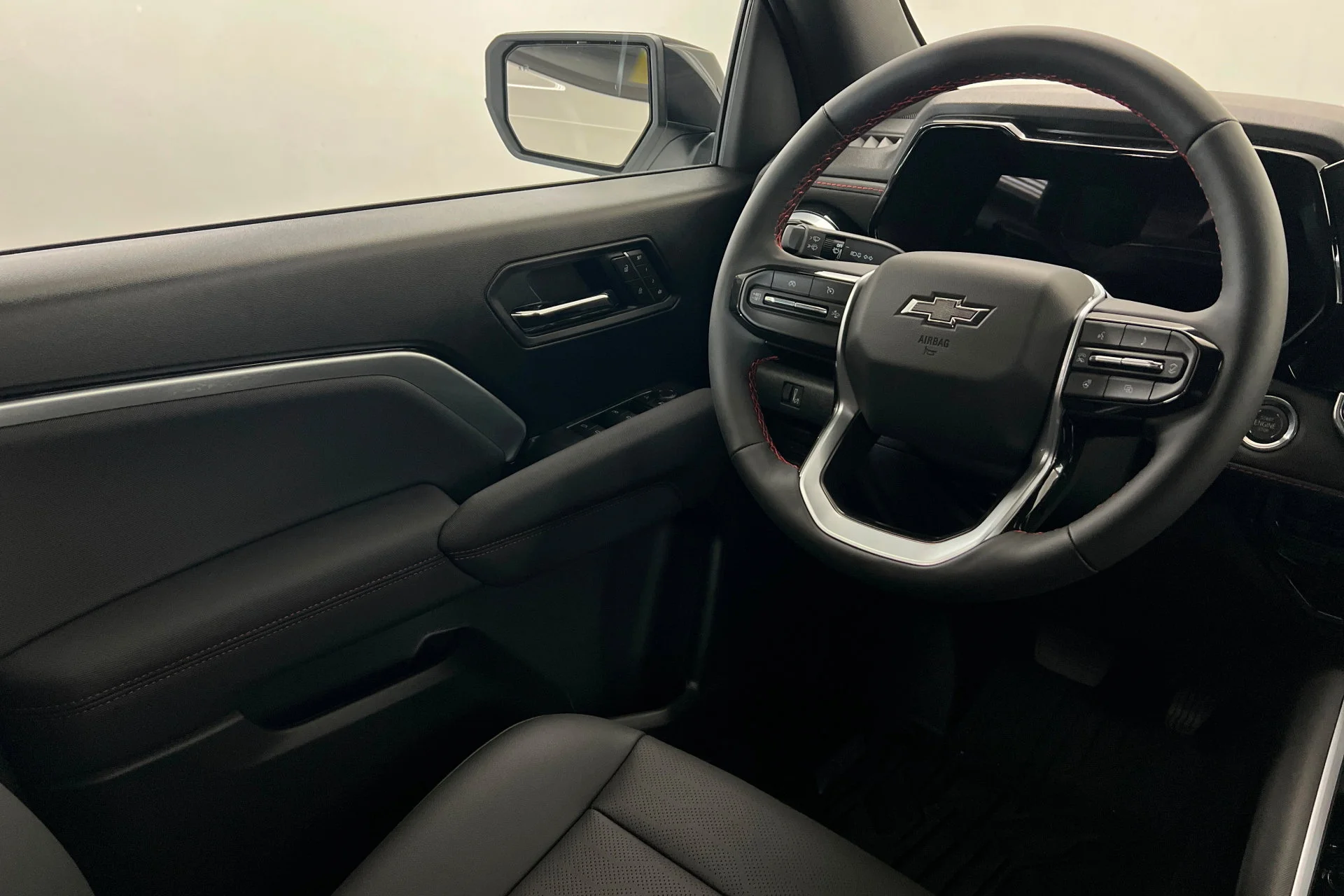 New 2026 Summit White Chevrolet Z71 image 11