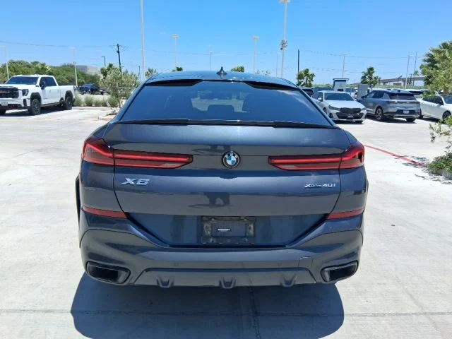 Used 2022 Gray BMW xDrive40i image 5