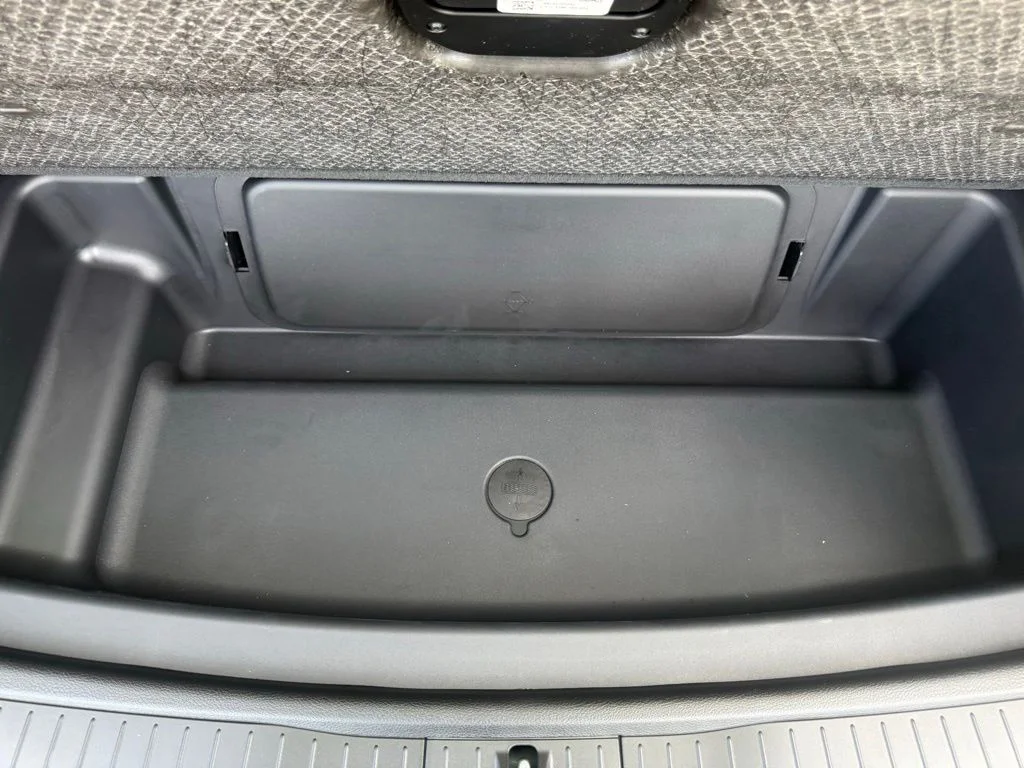 New 2026 Baltic Gray Metallic Clear-Coat Exterior Paint Jeep Laredo image 42