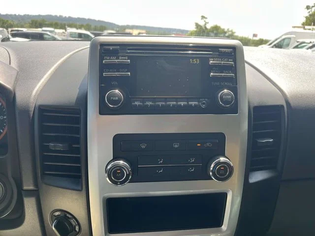 Used 2013  Nissan S image 30