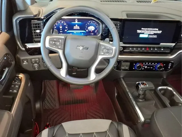 New 2026 Summit White Chevrolet RST image 4