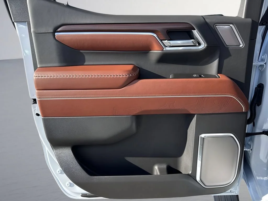 New 2026 Glacier White Tricoat GMC Denali Ultimate image 32