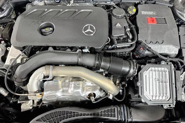 New 2026 Mountain Grey Metallic Mercedes-Benz GLB 250 image 58