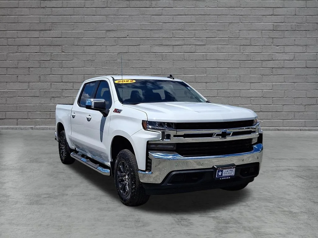 Used 2022 Summit White Chevrolet LT image 2