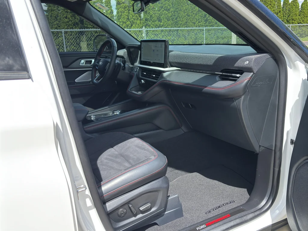 Used 2025 Star White Ford ST image 15