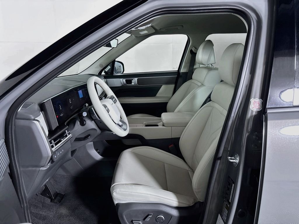 Used 2025 Gray Hyundai SEL image 11