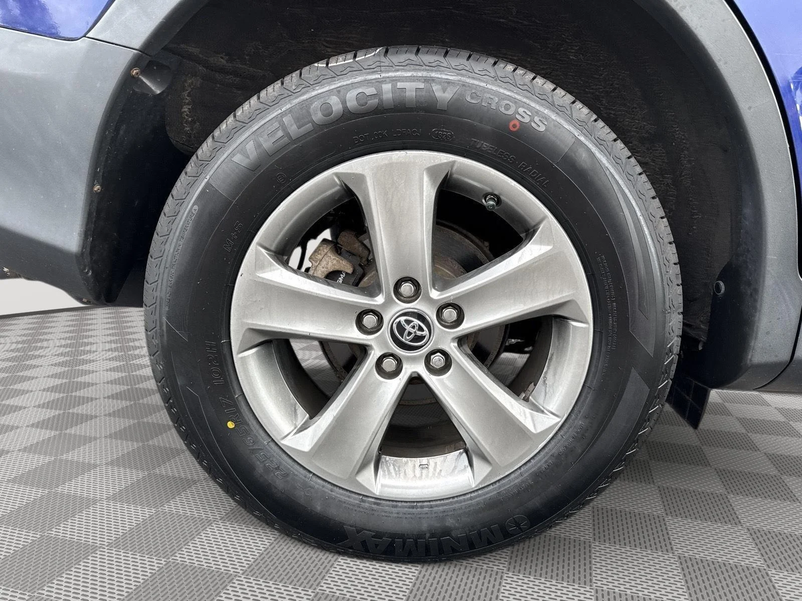 Used 2015 Blue Crush Metallic Toyota XLE image 7