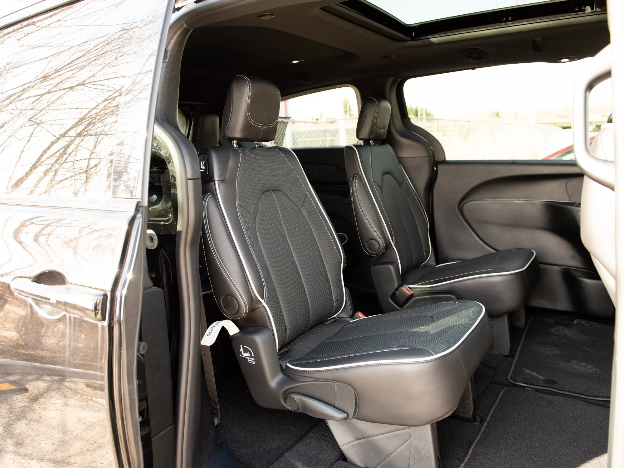 New 2026 Black Chrysler Limited* image 23