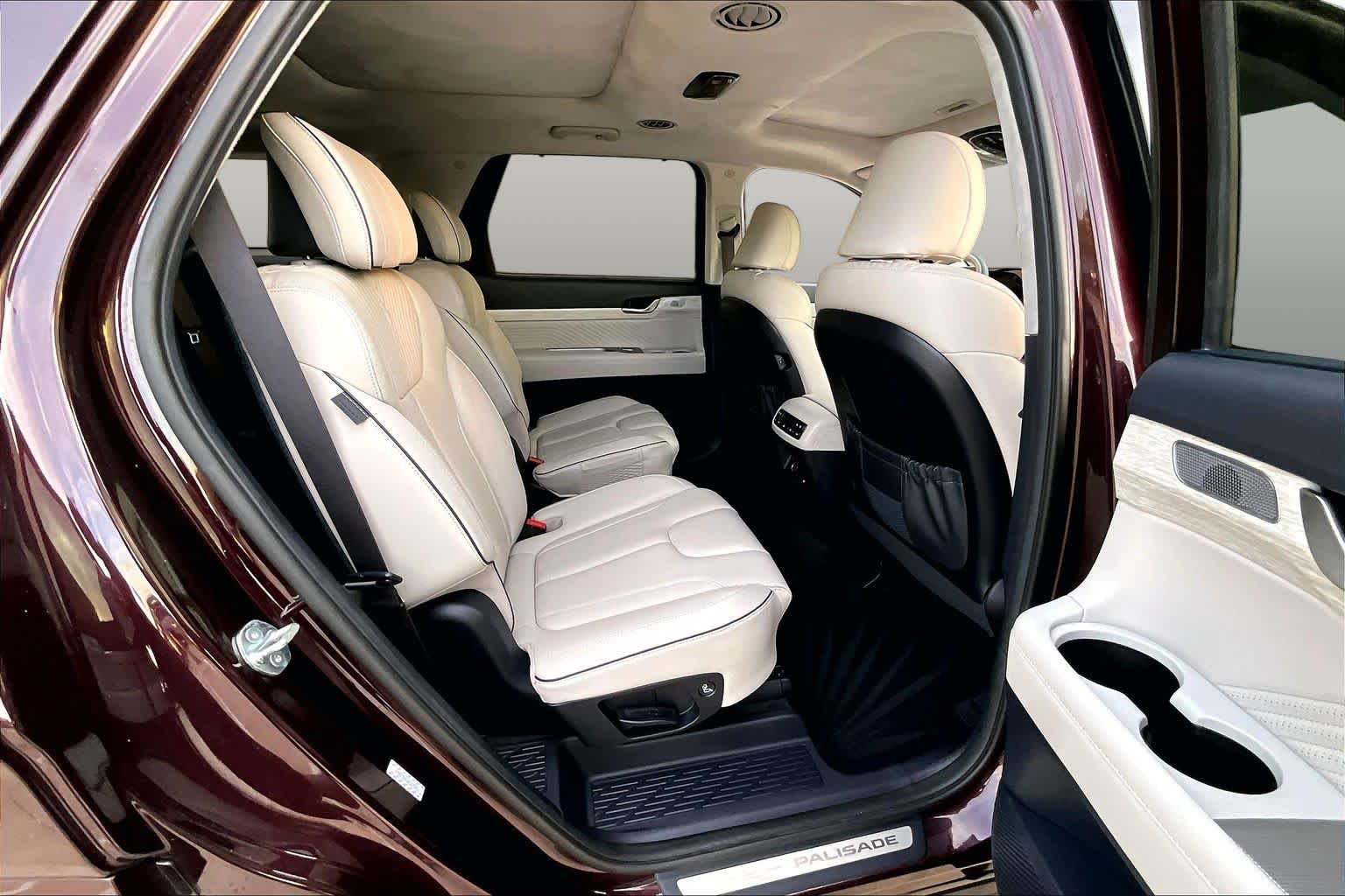Used 2024 Sierra Burgundy Hyundai Calligraphy image 19
