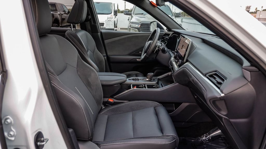 Used 2025 Pearl Lexus 350 Luxury image 21