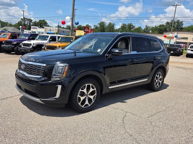 Used 2020 Black Kia EX image 3