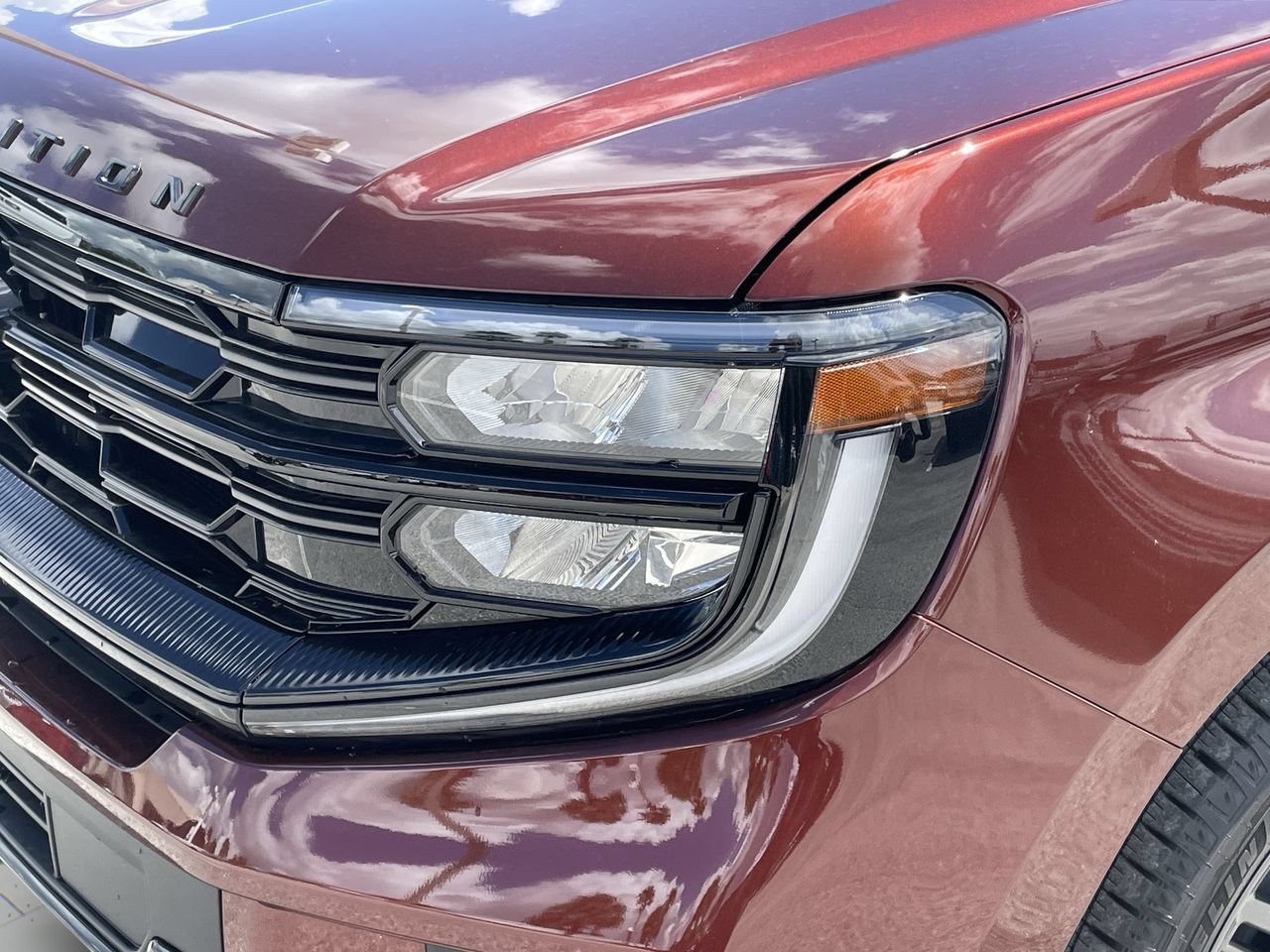 New 2027 Bronze Fire Metallic Tinted Clearcoat Ford Platinum image 6