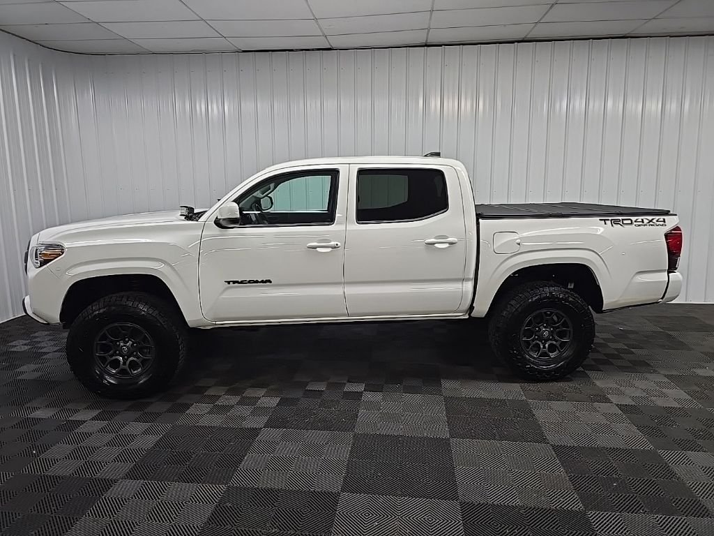 Used 2022 White Toyota SR image 5
