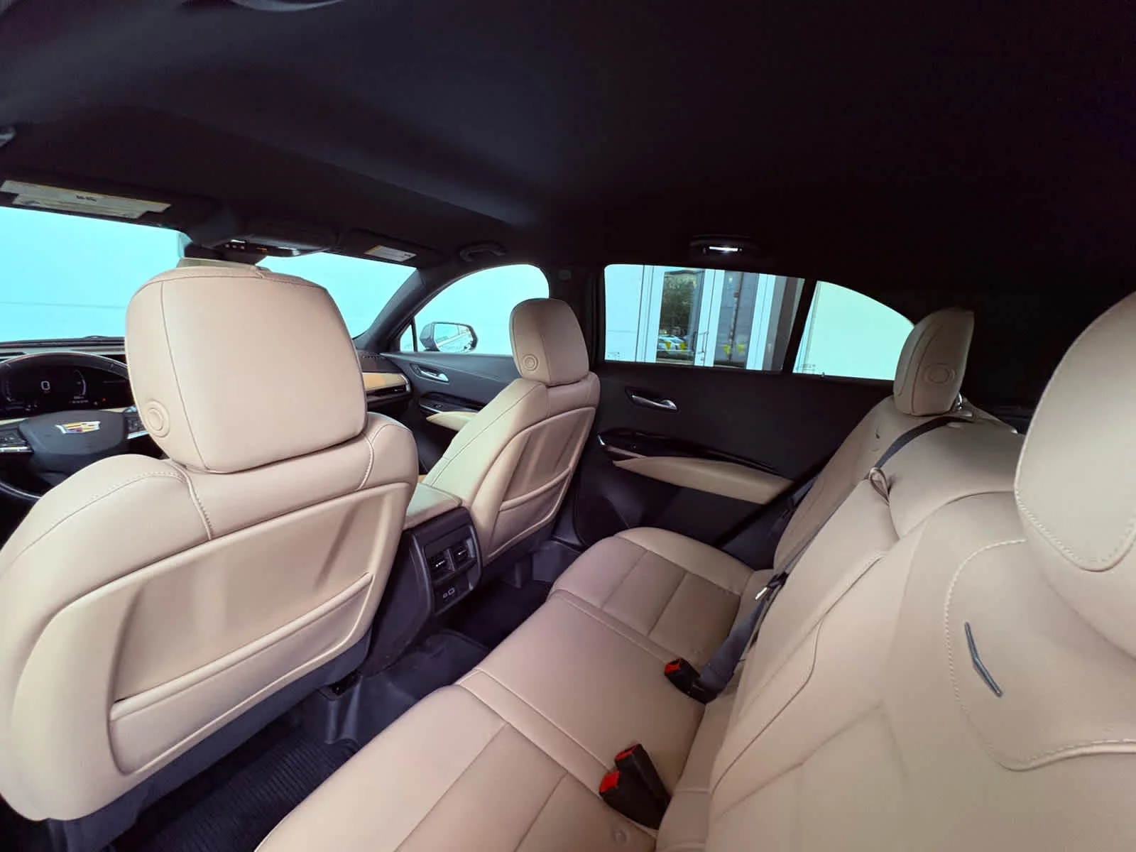 2024 Cadillac XT4 Luxury - Photo 29