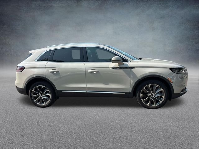 Used 2022 Pearl Metallic Lincoln Reserve image 5