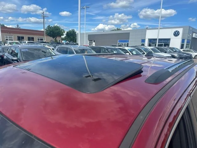 Used 2015 Red Jeep Limited image 9