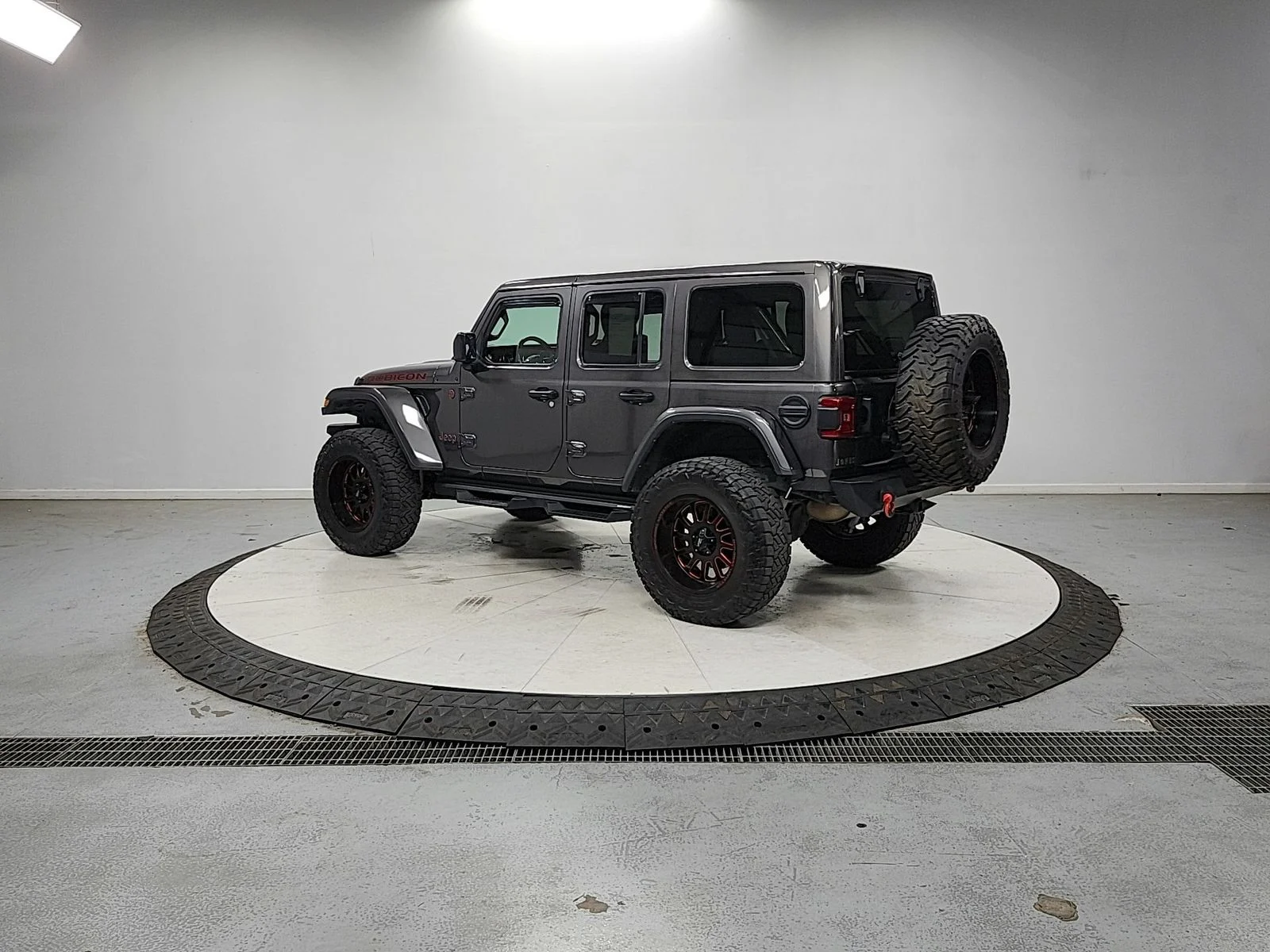 Used 2021 Gray Jeep Unlimited Rubicon image 5