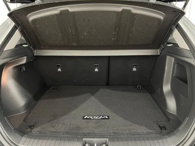 Used 2022 Silver Hyundai SEL image 19