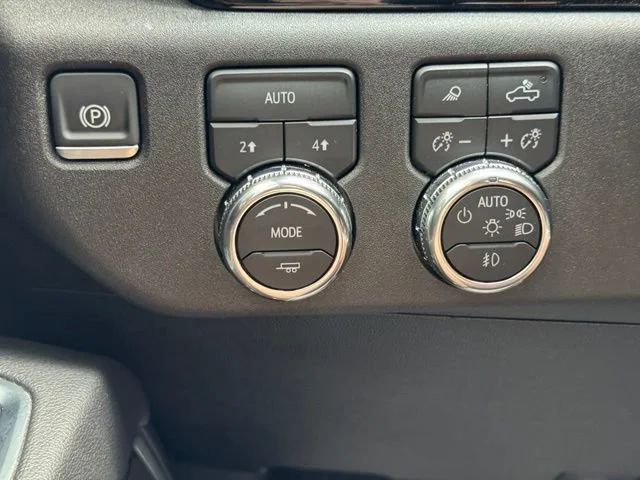 Certified Used 2025 Sterling Metallic GMC Elevation image 33