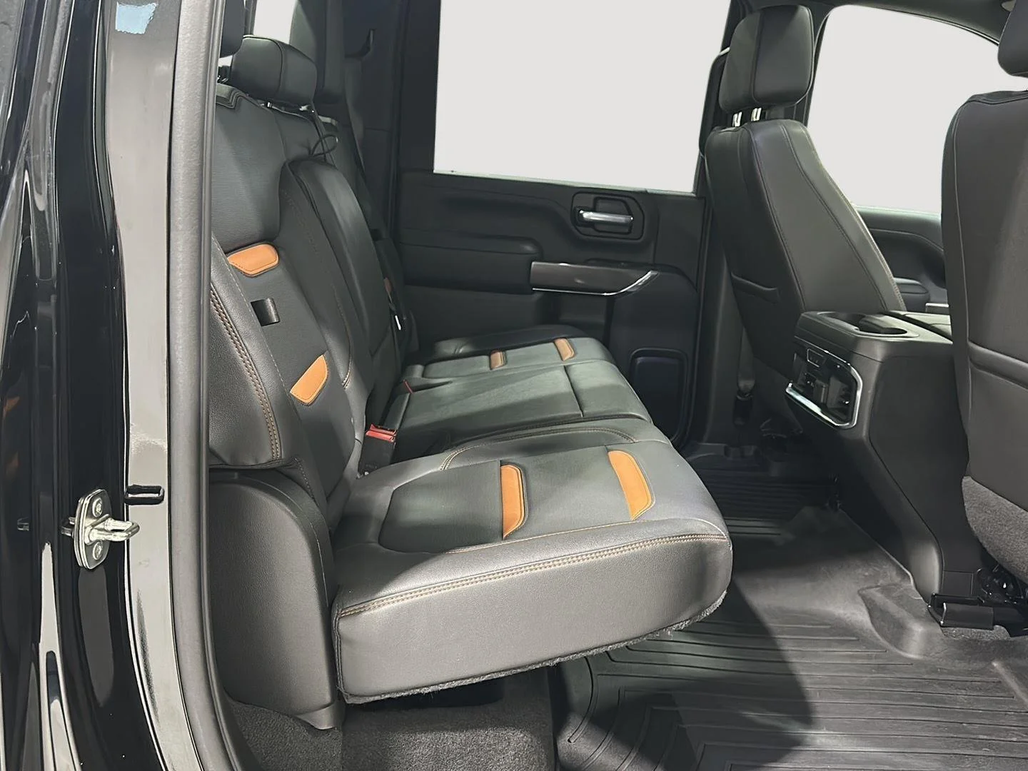 Used 2023 ONYX BLACK GMC AT4 image 23