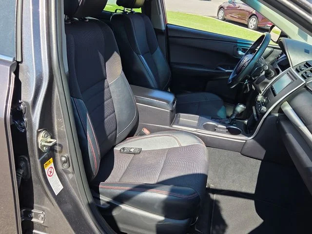 Used 2016 Gray Toyota SE image 15
