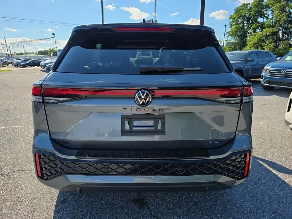 New 2026 Platinum Gray Metallic Volkswagen 2.0T SE R-Line Black image 6
