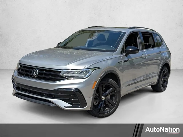 2023 Volkswagen Tiguan SE R-Line Black