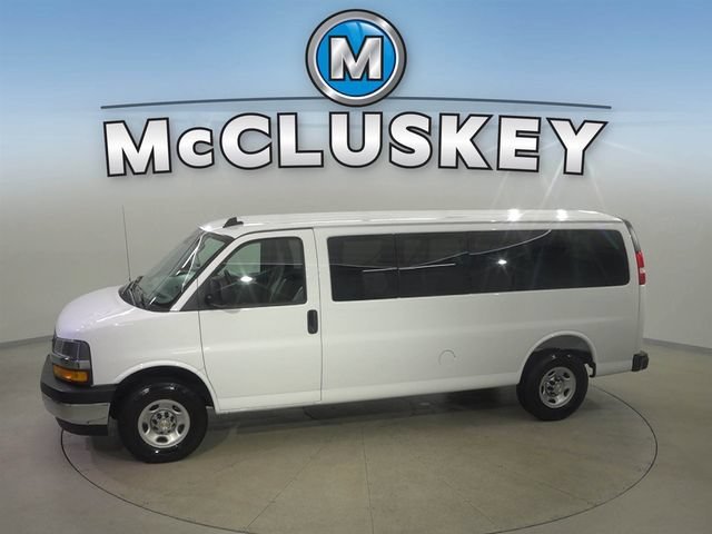 2025 Chevrolet Express Passenger LT - Photo 31