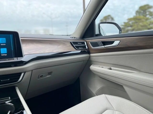 New 2026 White Volkswagen 2.0T SE w/Technology image 28