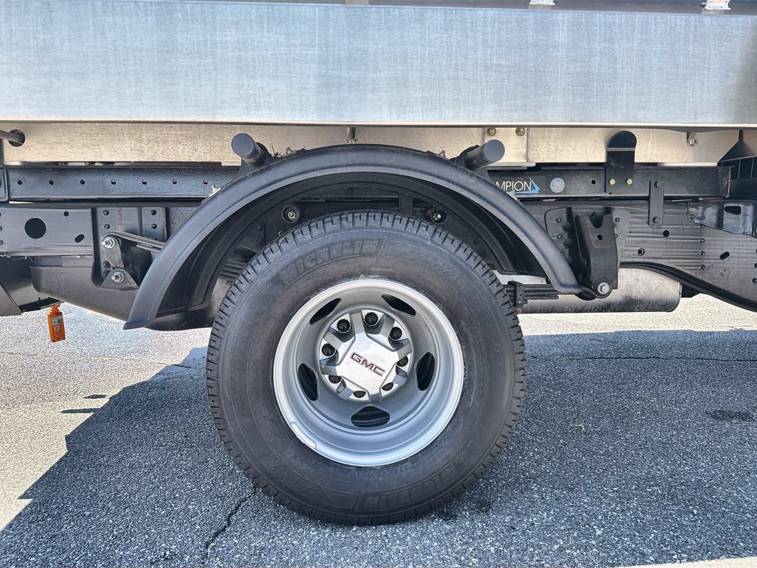 2026 GMC Sierra 3500 Chassis Cab Pro - Photo 9